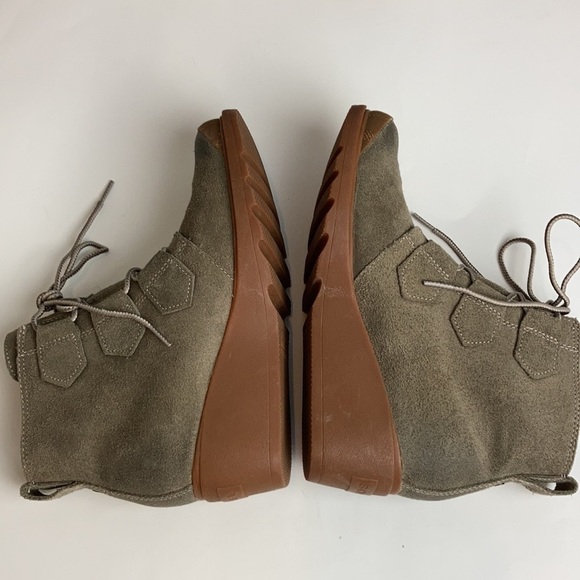 Sorel Toronto Lace-up Suede Wedge Bootie Green Tan Size 7 Winter Waterproof - Picture 15 of 15